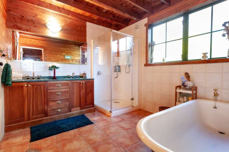 166 Barton Road Okauia_12