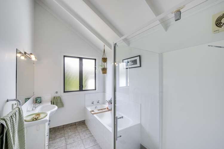 1127 Riverslea Road South Longlands_26