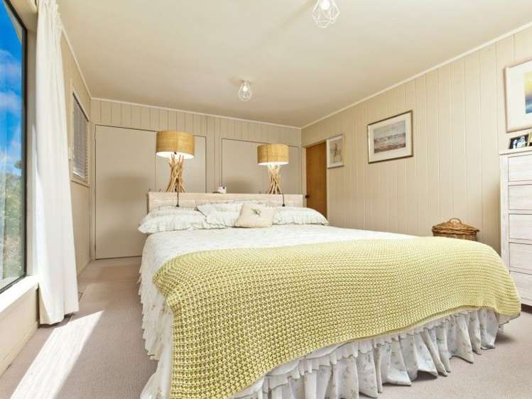 81 Oaia Road Muriwai_11