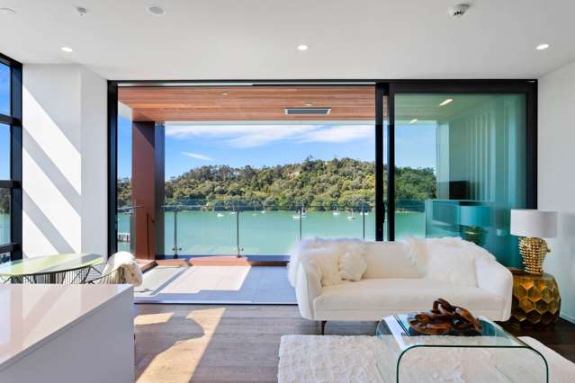 Furnished Premium Luxury apartment with Sea View!