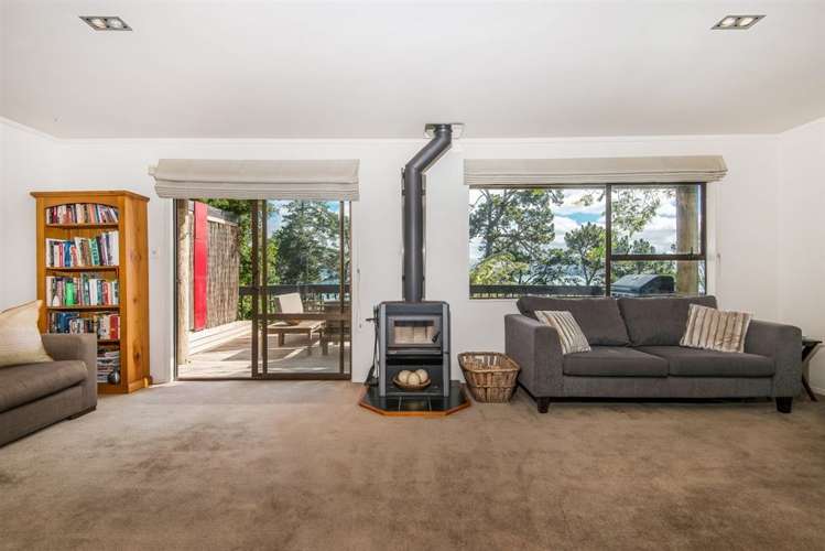 2/32 Jacaranda Avenue Beach Haven_23