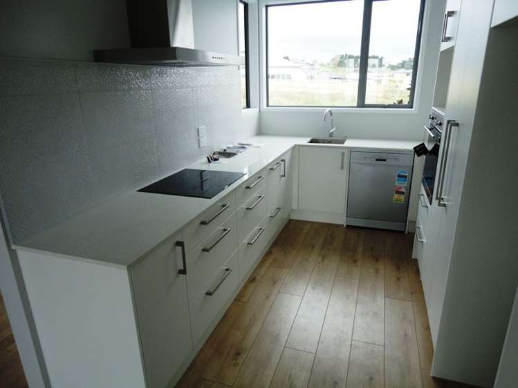 194 Seventh View Avenue Beachlands_9