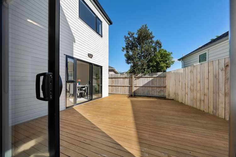 17 Korama Lane New Lynn_9