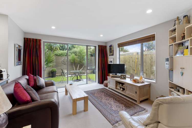 2/62 Radley Street Woolston_10