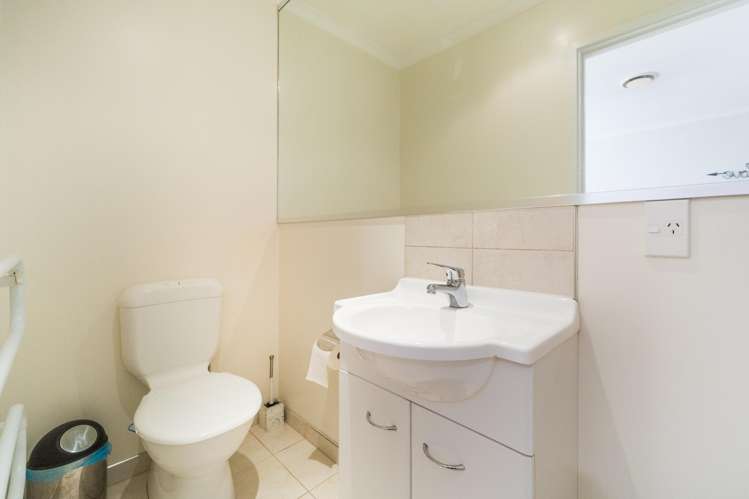 54 Cashmere Drive Fitzherbert_25