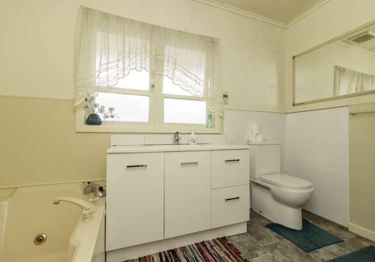 27 Claremont Avenue Paeroa_10