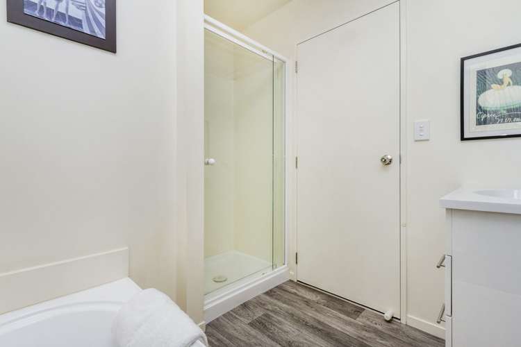 1/12b Coronation Street Belmont_11