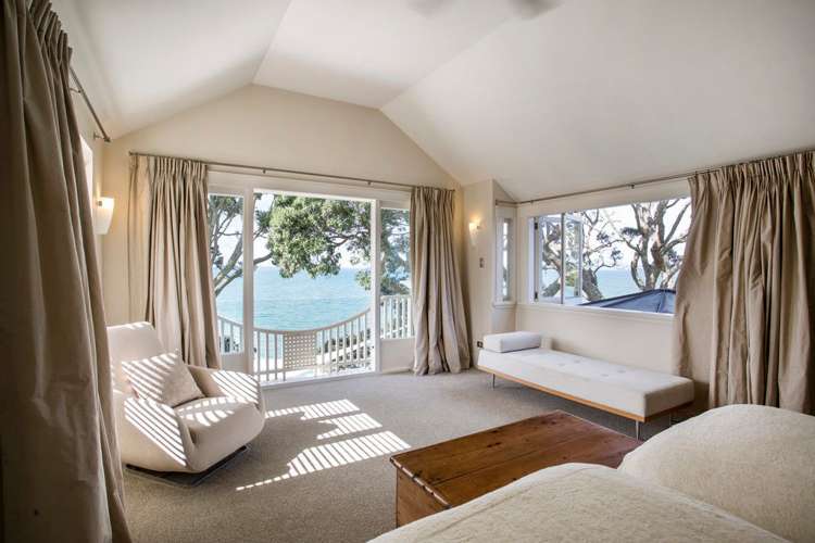 110 Vauxhall Road Narrow Neck_13