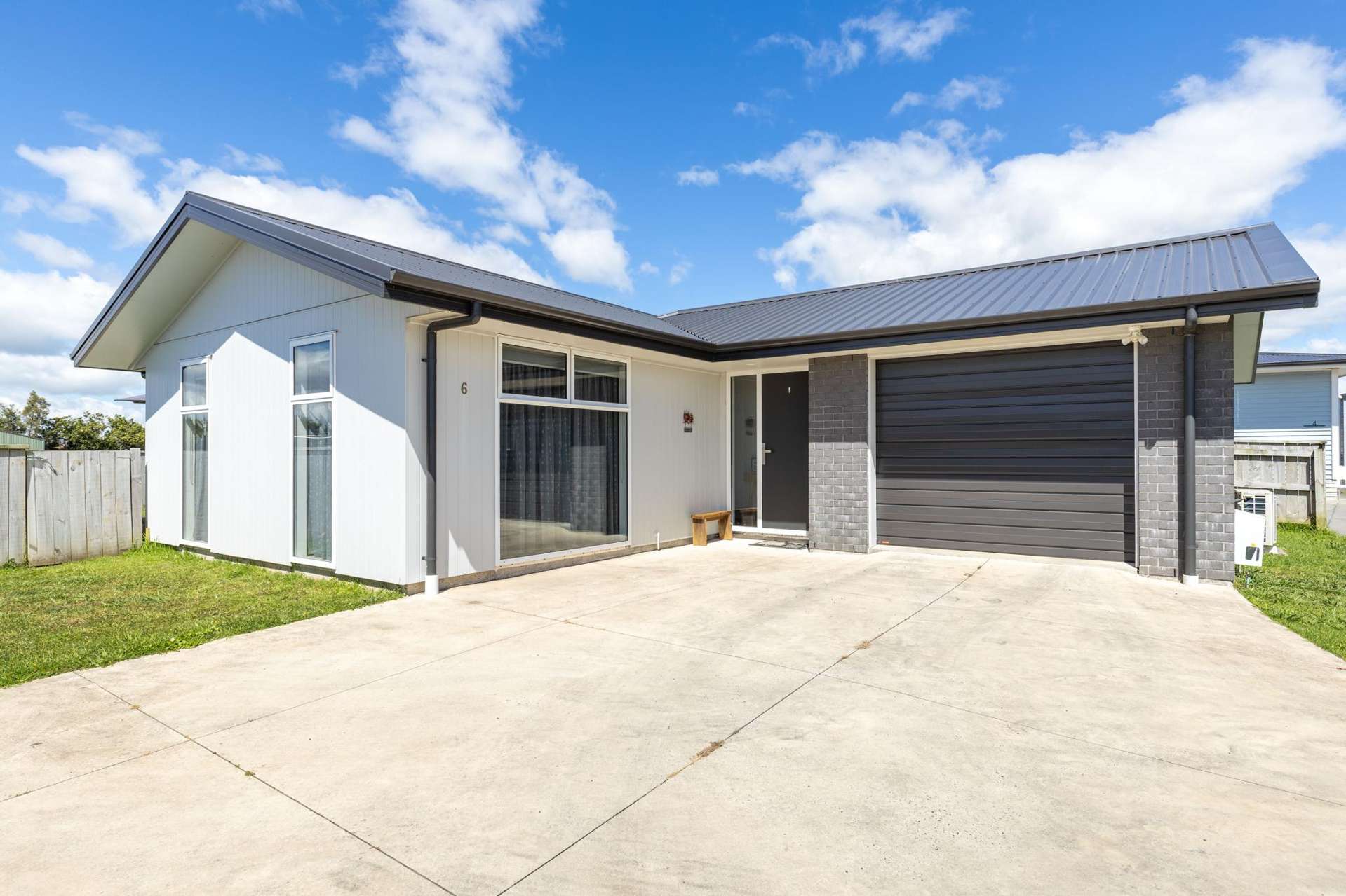6 Toutouwai Lane Inglewood_0