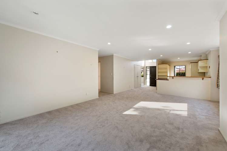 6/3 Turnbury Court Rototuna_7