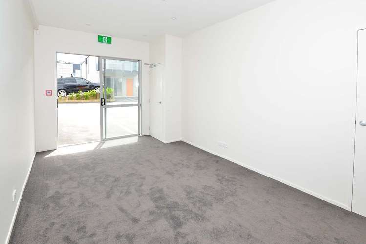 4/45 Karepiro Drive Stanmore Bay_7