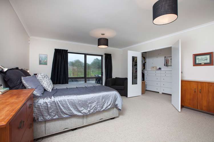 1825 Egmont Road Kaimiro_7