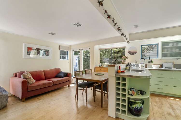 2/34 Seabreeze Road Narrow Neck_12