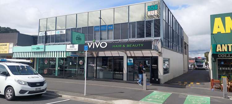 556 Cameron Road South_0
