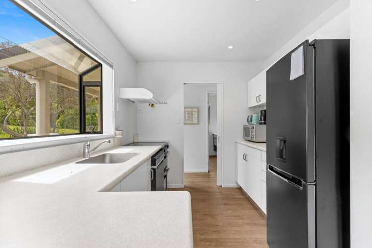 40 Kotare Place South Bay_6