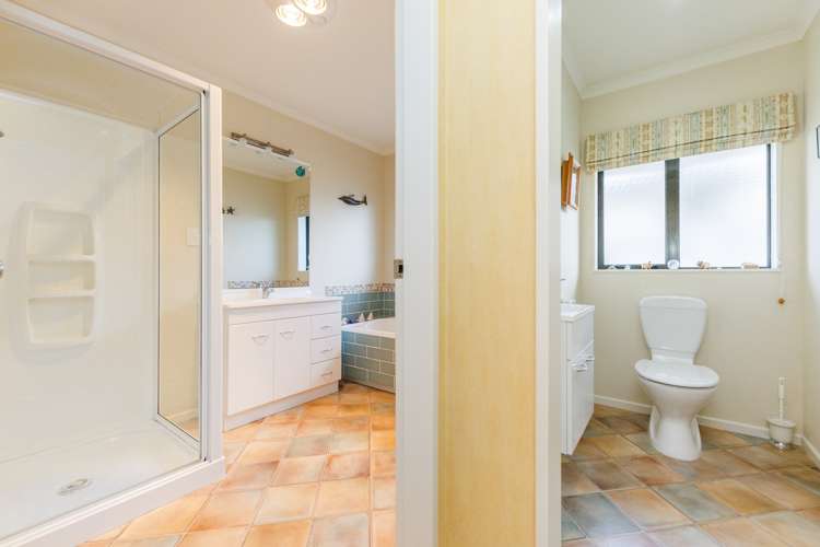 125 Pacific Drive Fitzherbert_12