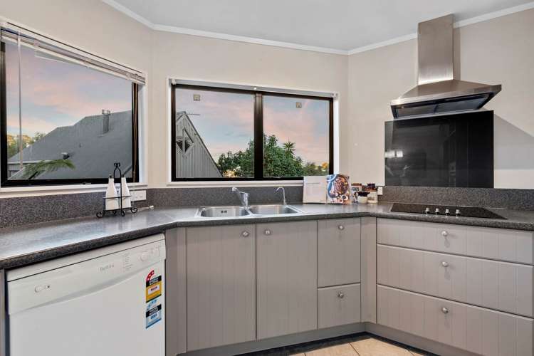 2/9 Wyoming Avenue Murrays Bay_6