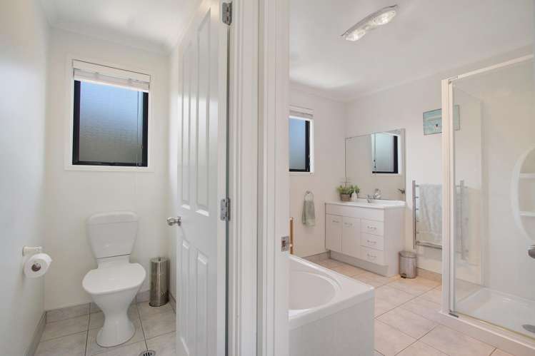 4 Waikura Drive Te Atatu Peninsula_24