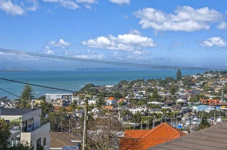 48a Seaview Road Castor Bay_26