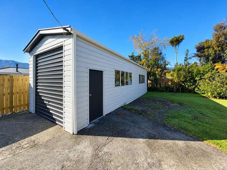 24 Pauareka Road Haast_14
