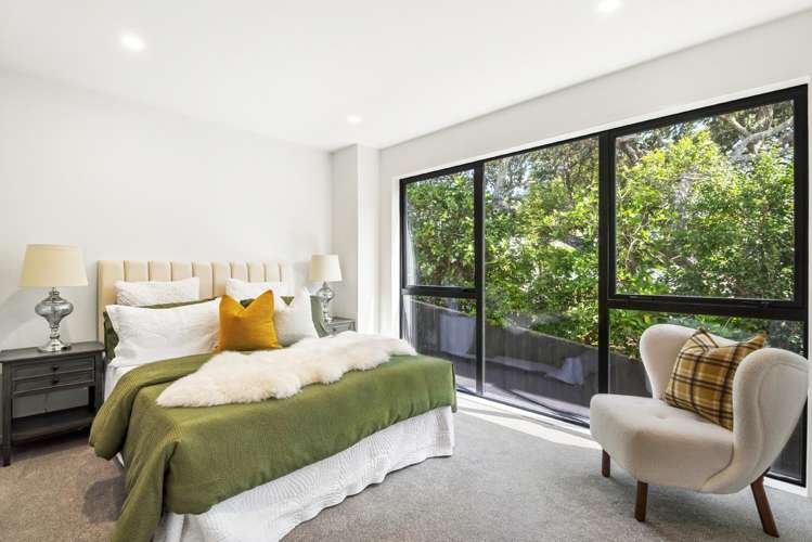 16-18 Handley Avenue Narrow Neck_13