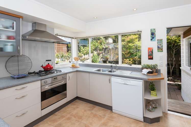 2/28 Parkhill Road Mellons Bay_25