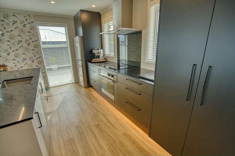 174 Coulson Road Paroa_14