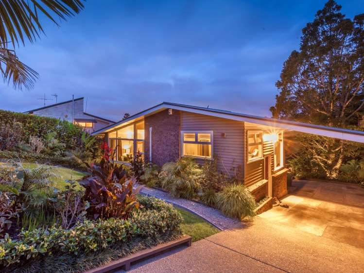 57 Daffodil Street Titirangi_2