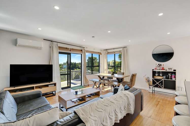 14 Downes Street Titahi Bay_11