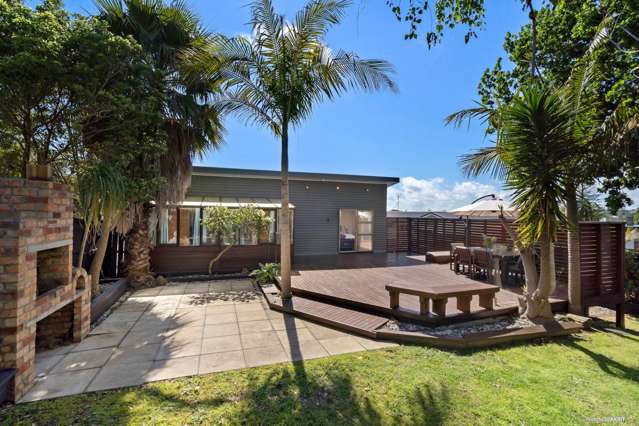 Renovated three bedroom house on Vincent St