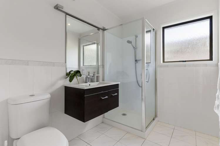 1/877 Beach Road Waiake_14