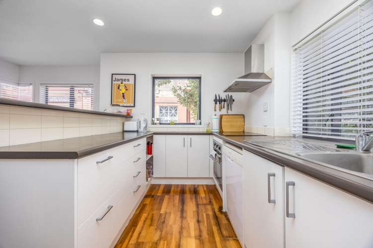 8 Cotesmore Way_0