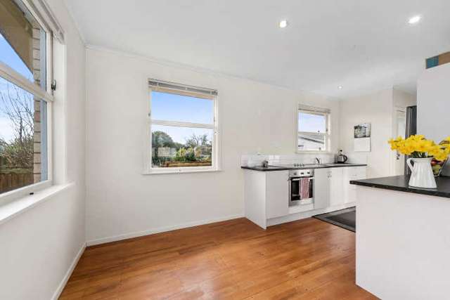 27a Normandy Avenue 1107_4