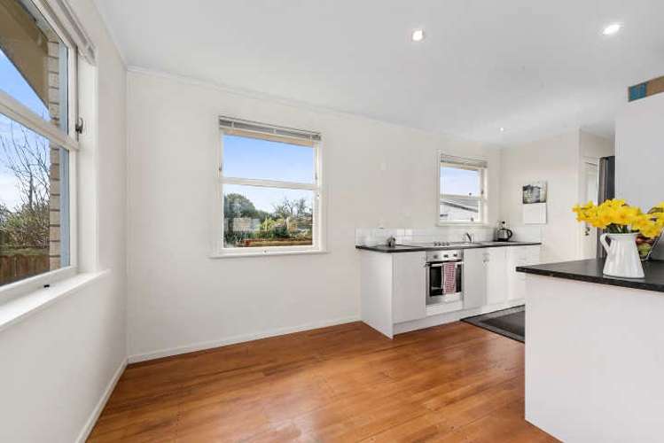 27a Normandy Avenue 1107_4