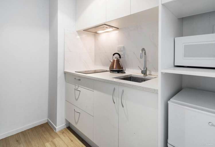 202/85 Wakefield Street City Centre_2