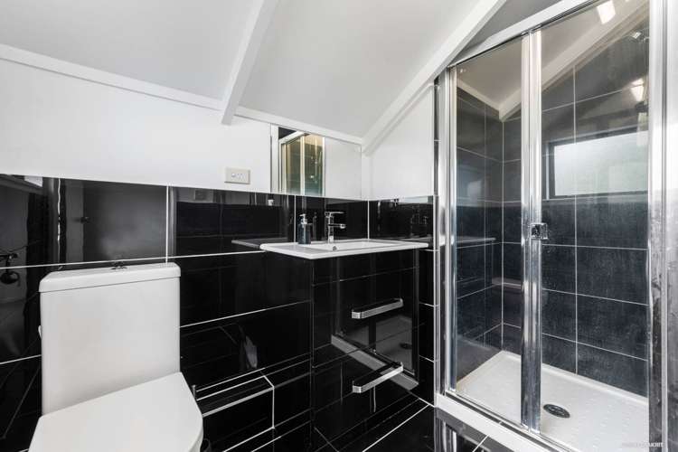 110b Mcleod Road Te Atatu South_9