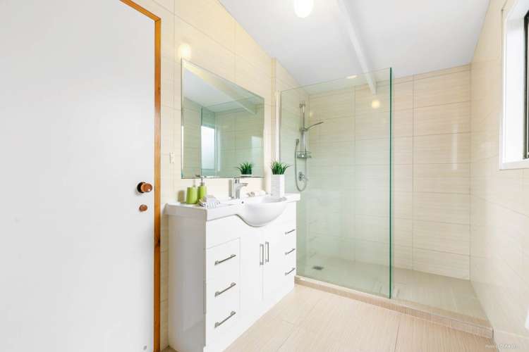 6 Ronald Macken Place Windsor Park_11