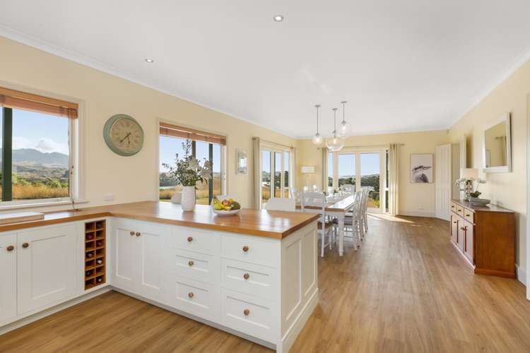 246 Hills Road Raglan_6