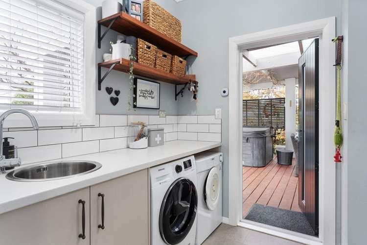 19 Clifton Avenue Carterton_19