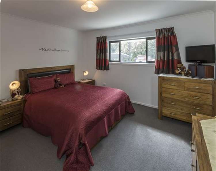 9 Adair Road Haast_16