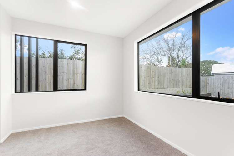 F/345 Great South Road Greenlane_6