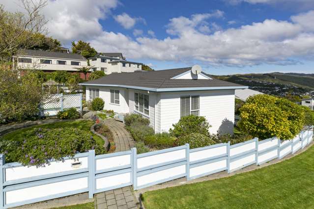 THREE BEDROOM FAMILY HOME IN KARORI