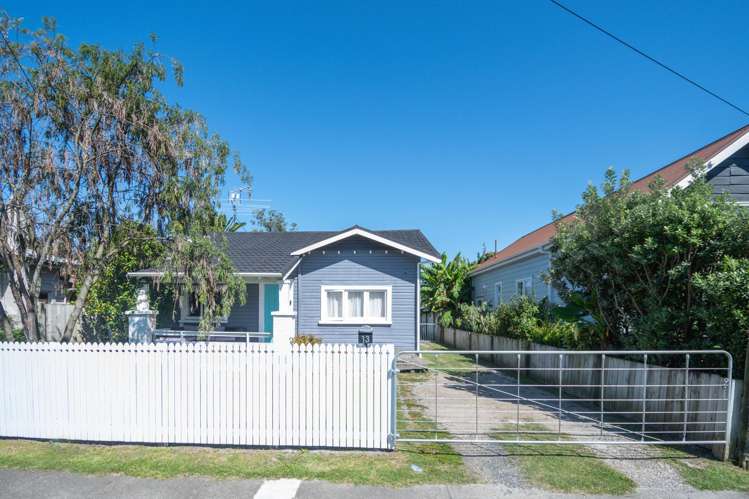 13 Dickson St Kaiti_25