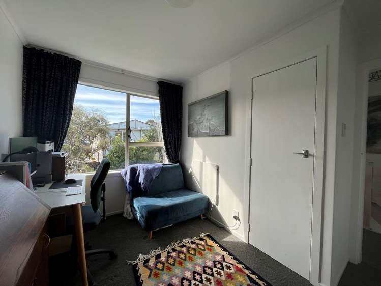 1/31 Campbell Terrace Petone_6