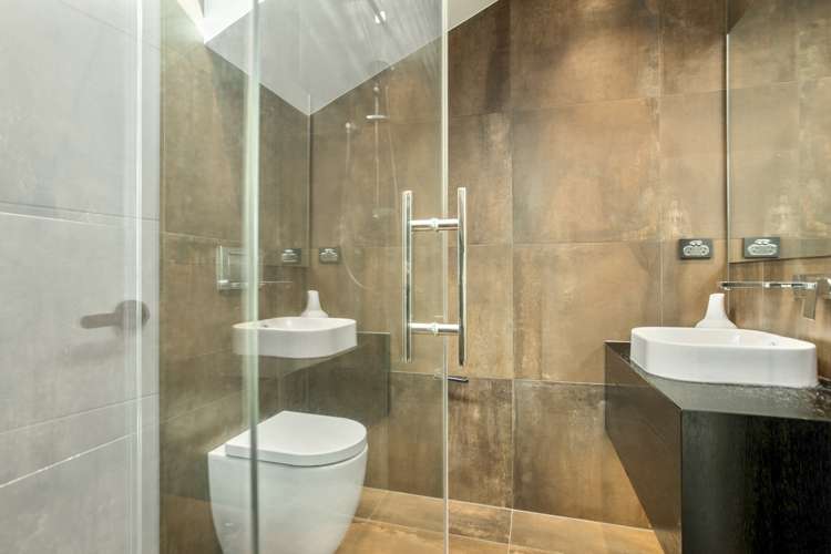 2/92 Churchill Road Murrays Bay_13