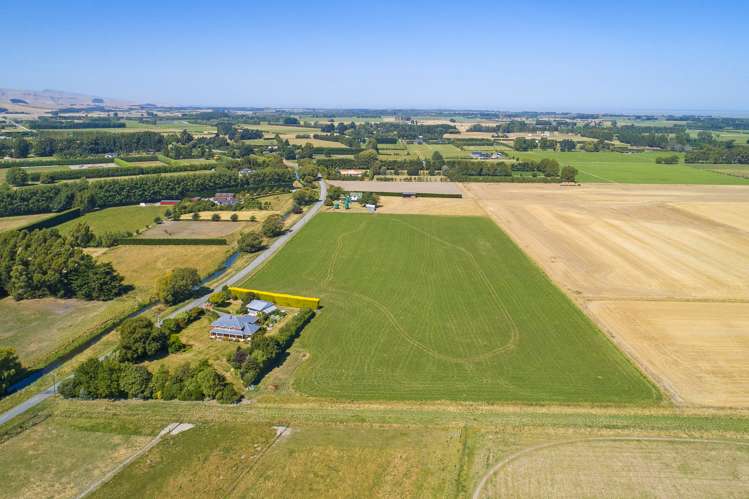 142 River Road Lincoln_25