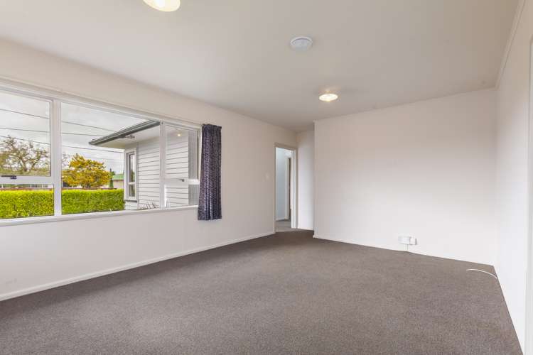 19 Harold Holt Avenue Onekawa_8