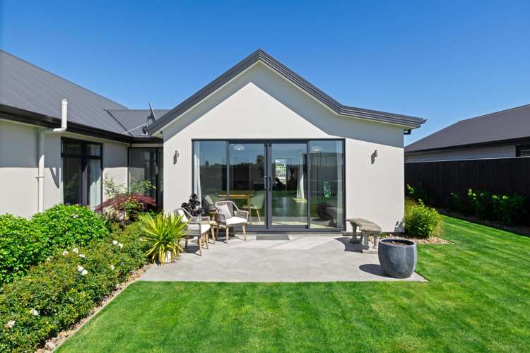 6 Whitehall Drive Springlands_16