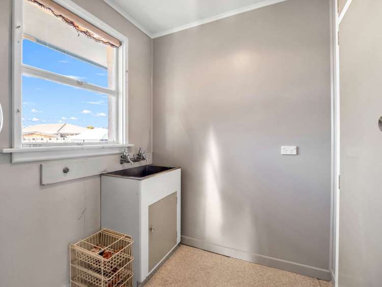 107 Racecourse Road Allenton_21