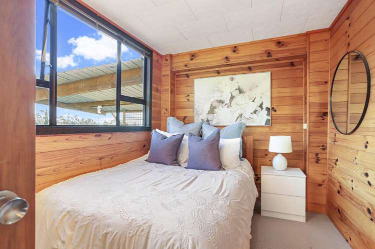 98 Daffodil Street Titirangi_14